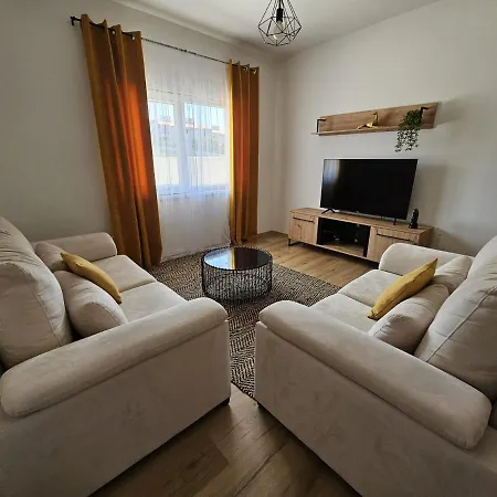 Whitehill House Задар